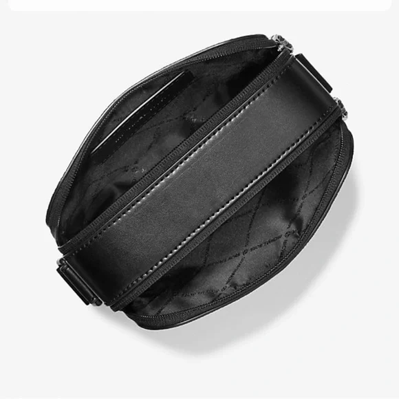 Michael Kors White Double Zip Crossbody Camera Bag “Cooper” New - Picture 2 of 3